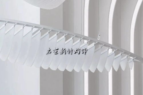 流線線條裝飾吊燈,定制帶來(lái)近海的韻律與回聲